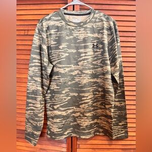 LG  Under Armour Men's Camouflage Long Sleeve Cold Gear drifit Shirt